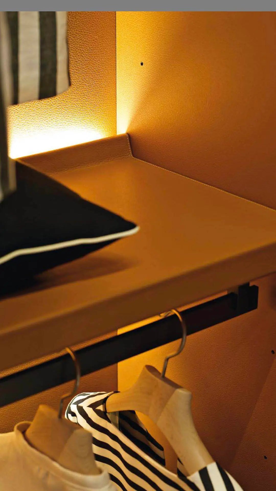 EuroPlus L-Shaped Light Shelf